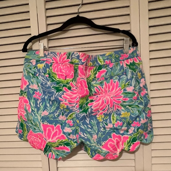 Lilly Pulitzer shorts size 10 - Picture 3 of 4